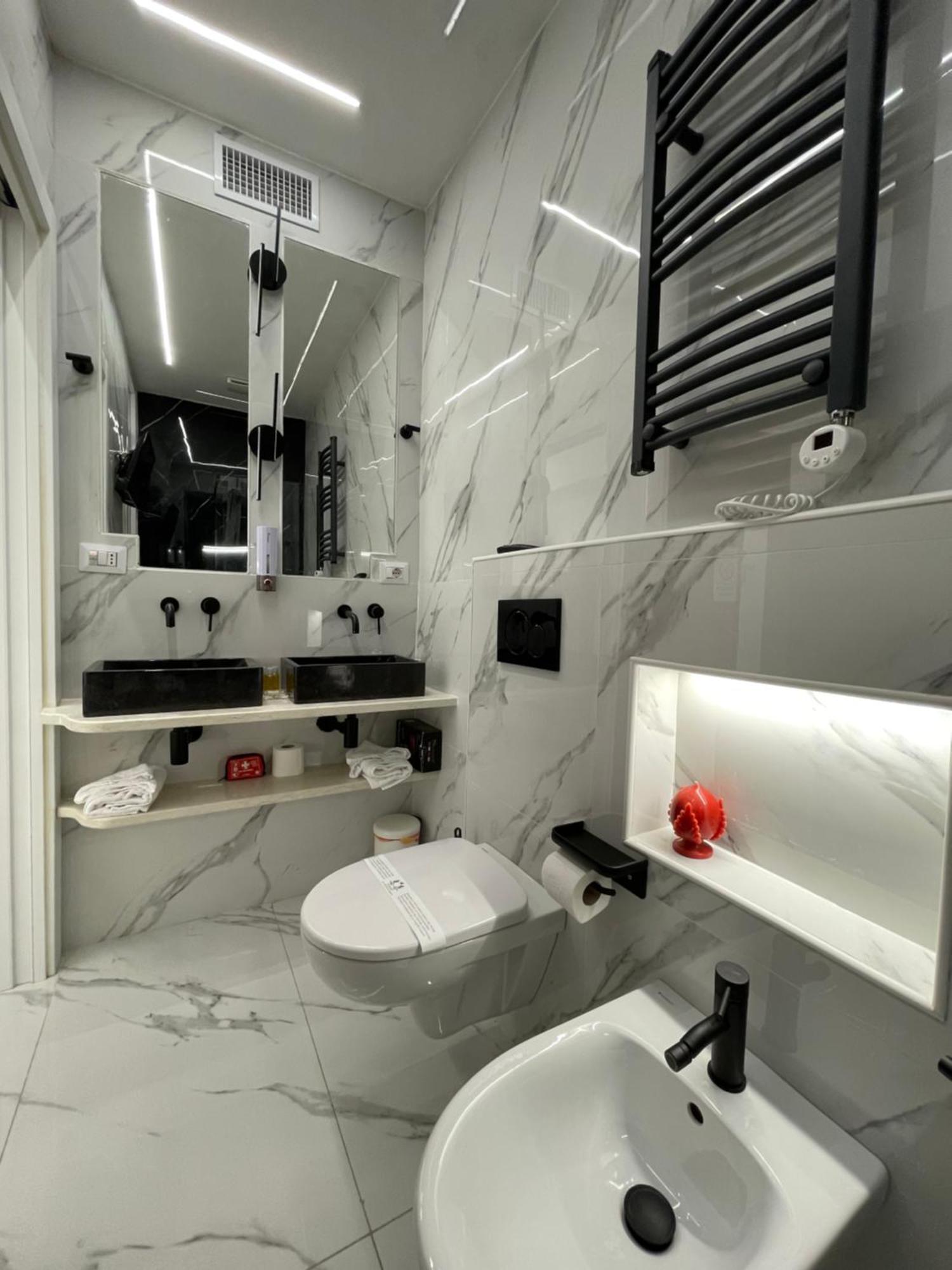 Luxury 6 Al Duomo Di Parmaアパートメント エクステリア 写真